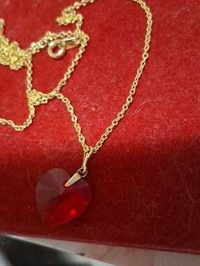 Vintag Gold Chain Necklace with Red Heart Crystal Pendant